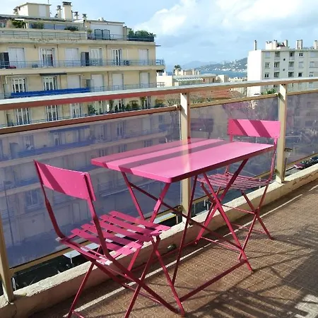 Studio Avec Piscine 100m Plages 胡安莱潘